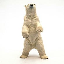 Încarcă imaginea în Galerie, Papo Animale Salbatice Figurina Urs Polar in Picioare

