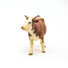 Încarcă imaginea în Galerie, Papo Prietenii de la Ferma  Figurina Vaca Simmental
