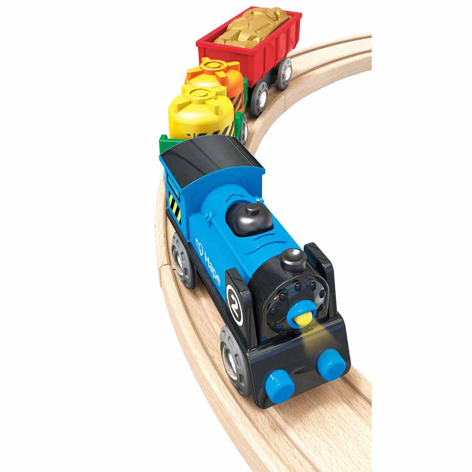 Hape Tren Marfar cu Doua Vagoane