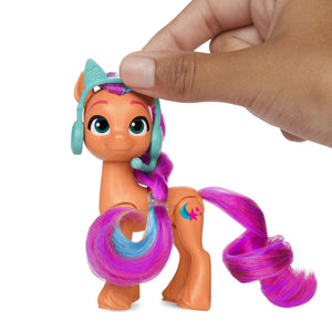 My Little Pony Sunny Starscout pe Scooter Set Figurina si 4 Accesorii