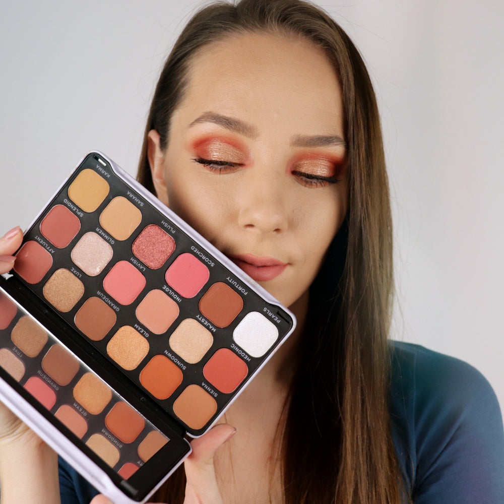 Makeup Revolution Forever Flawless Decadent - Paleta Fard de Ochi