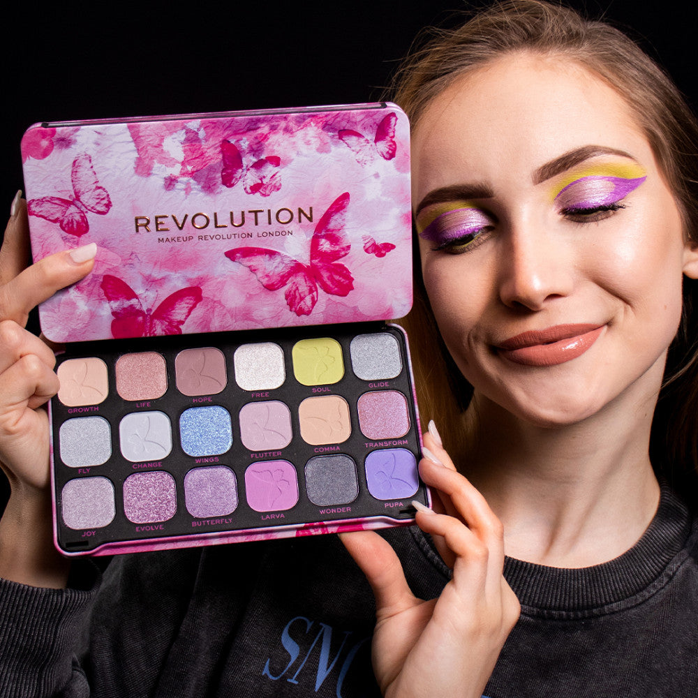 Makeup Revolution Butterfly Forever Flawless Shadow - Paleta Fard de Ochi