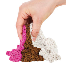 Încarcă imaginea în Galerie, Kinetic Sand Set Inghetata si Prajiturele Colorate si Parfumate
