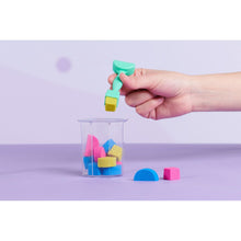 Încarcă imaginea în Galerie, Kinetic Sand Set de Creatie Squish
