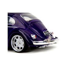 Încarcă imaginea în Galerie, JadaToys - Wednesday Set Masinuta Volkswagen Beetle si Figurina Metalica 7cm
