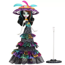 Încarcă imaginea în Galerie, Monster High Howliday Papusa Skelita Calaveras
