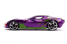 Încarcă imaginea în Galerie, Jada Toys Batman Masinuta Metalica Chevy Corvette Stingray 2009 si Figurina Joker
