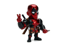 Încarcă imaginea în Galerie, Jada Toys Marvel Figurina Metalica Deadpool 10cm
