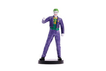 Încarcă imaginea în Galerie, Jada Toys Batman Masinuta Metalica Chevy Corvette Stingray 2009 si Figurina Joker
