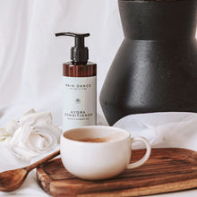 Încarcă imaginea în Galerie, Artego Rain Dance Beauty Lounge
