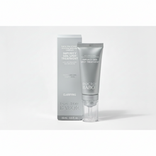 Încarcă imaginea în Galerie, Babor Clarifying Impurity SOS Spot Treatment 15ml - Tratament Local cu Acid Salicilic și Zinc pentru Reducerea Rapidă a Coșurilor și Imperfecțiunilor - Beauty Lounge
