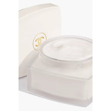 Încarcă imaginea în Galerie, Chanel Coco Mademoiselle Body Cream 150ml - Crema de Corp Matasoasa si Hidratanta
