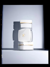 Încarcă imaginea în Galerie, Chanel Coco Mademoiselle Body Cream 150ml - Crema de Corp Matasoasa si Hidratanta
