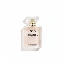 Încarcă imaginea în Galerie, Chanel N°5 Hair Perfume 35ml - Parfum Pentru Par - Beauty Lounge
