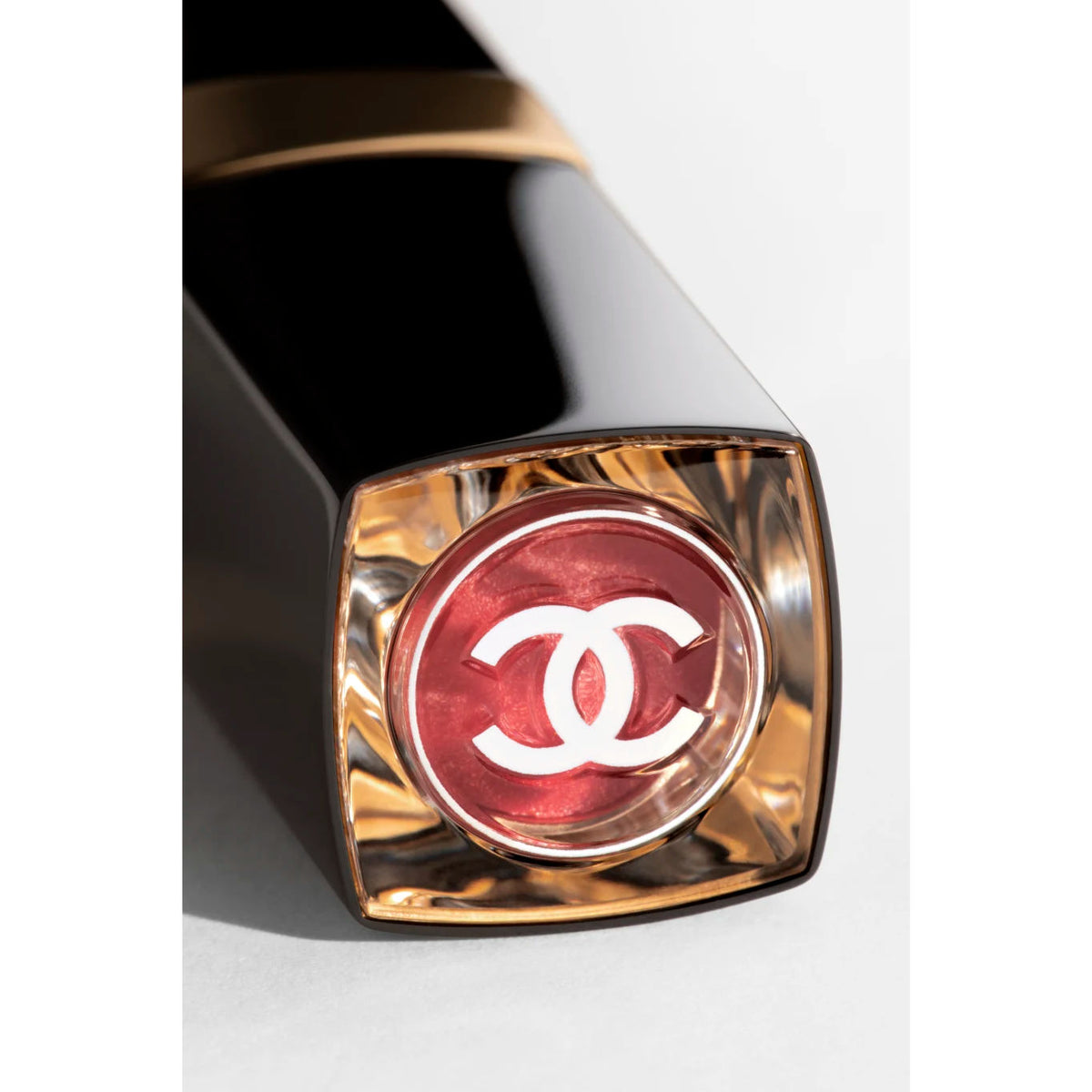 Chanel Rouge Coco Flash 144 Move 3g - Ruj Hidratant cu Luciu Intens si Pigmenti Concentrati