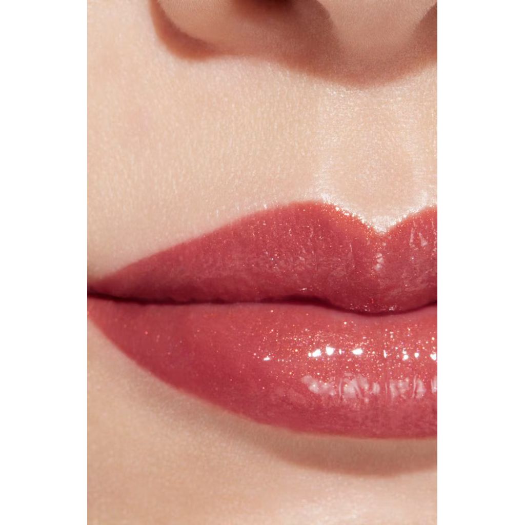 Chanel Rouge Coco Flash 82 Live - Ruj Hidratant cu Stralucire Intensa Glossy - Beauty Lounge