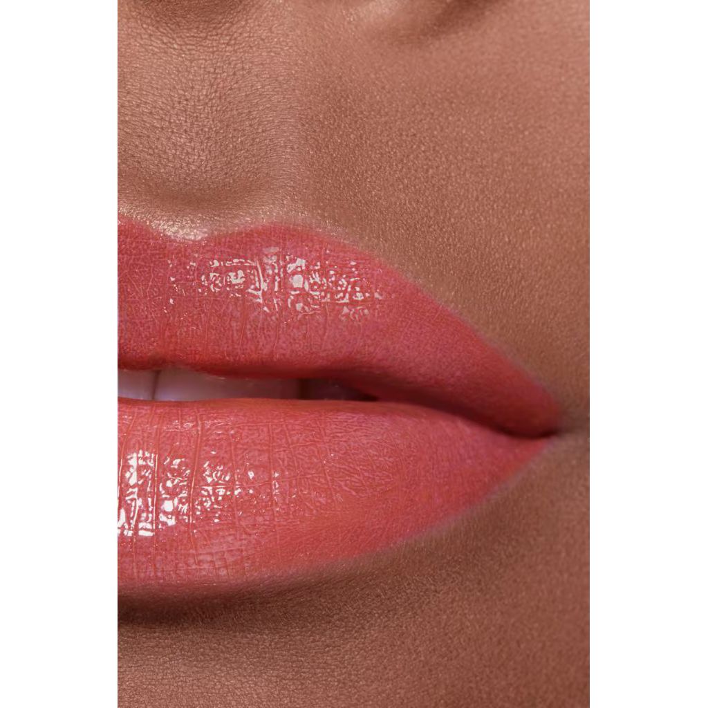 Chanel Rouge Coco Flash - Ruj Hidratant cu Stralucire Intensa si Efect Glossy - Beauty Lounge