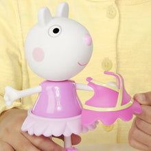 Încarcă imaginea în Galerie, Peppa Pig Set Figurina si Accesorii Vestimentare Oita Suzy 15cm
