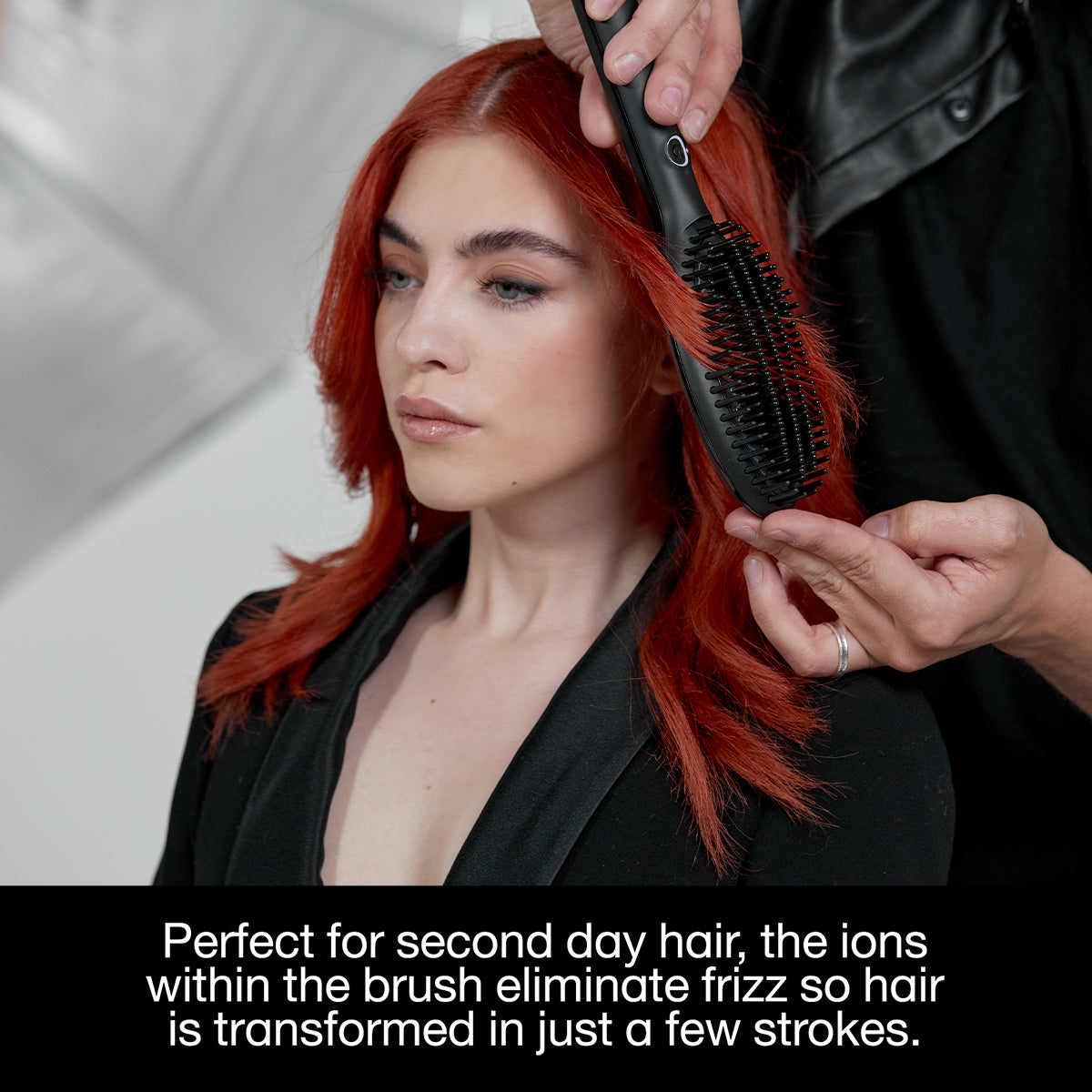 GHD Glide Hot Brush - Perie Profesionala Pentru Netezirea Parului cu Efect Anti-Frizz