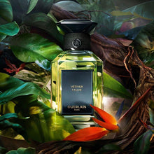 Încarcă imaginea în Galerie, Guerlain Vetiver 100ml - Apa de Parfum Lemnos-Citrica cu Accente Fumurii Pentru Barbati
