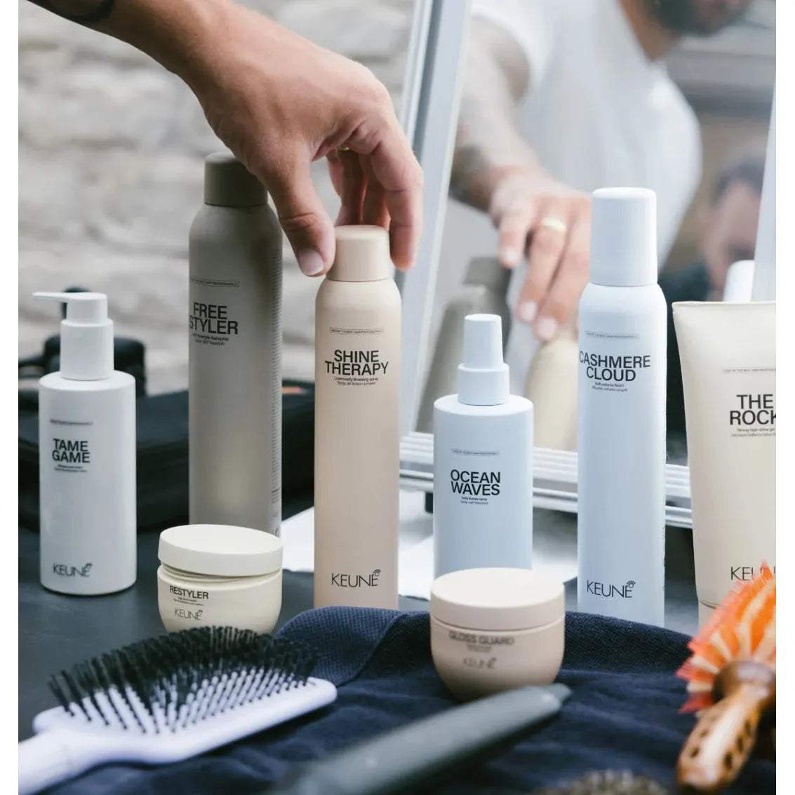 Keune Cashmere Cloud 200ml - Spuma Pentru Fixare Lejera si Volum