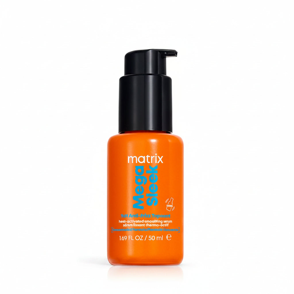 Matrix Mega Sleek 96H Anti-Frizz Topcoat este un serum concentrat de netezire, activat de caldura, creat pentru controlul avansat al frizz-ului si electrizarii.