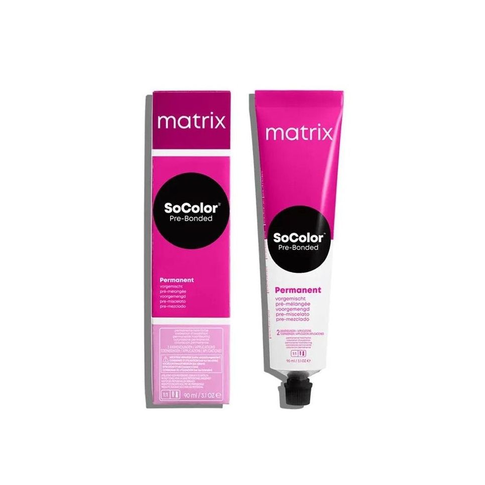Matrix SoColor Pre-Bonded 5RV oferă un șaten intens cu reflexe roșu-violet vibrante și profunde, protejând totodată structura firului de păr datorită tehnologiei Pre-Bonded.