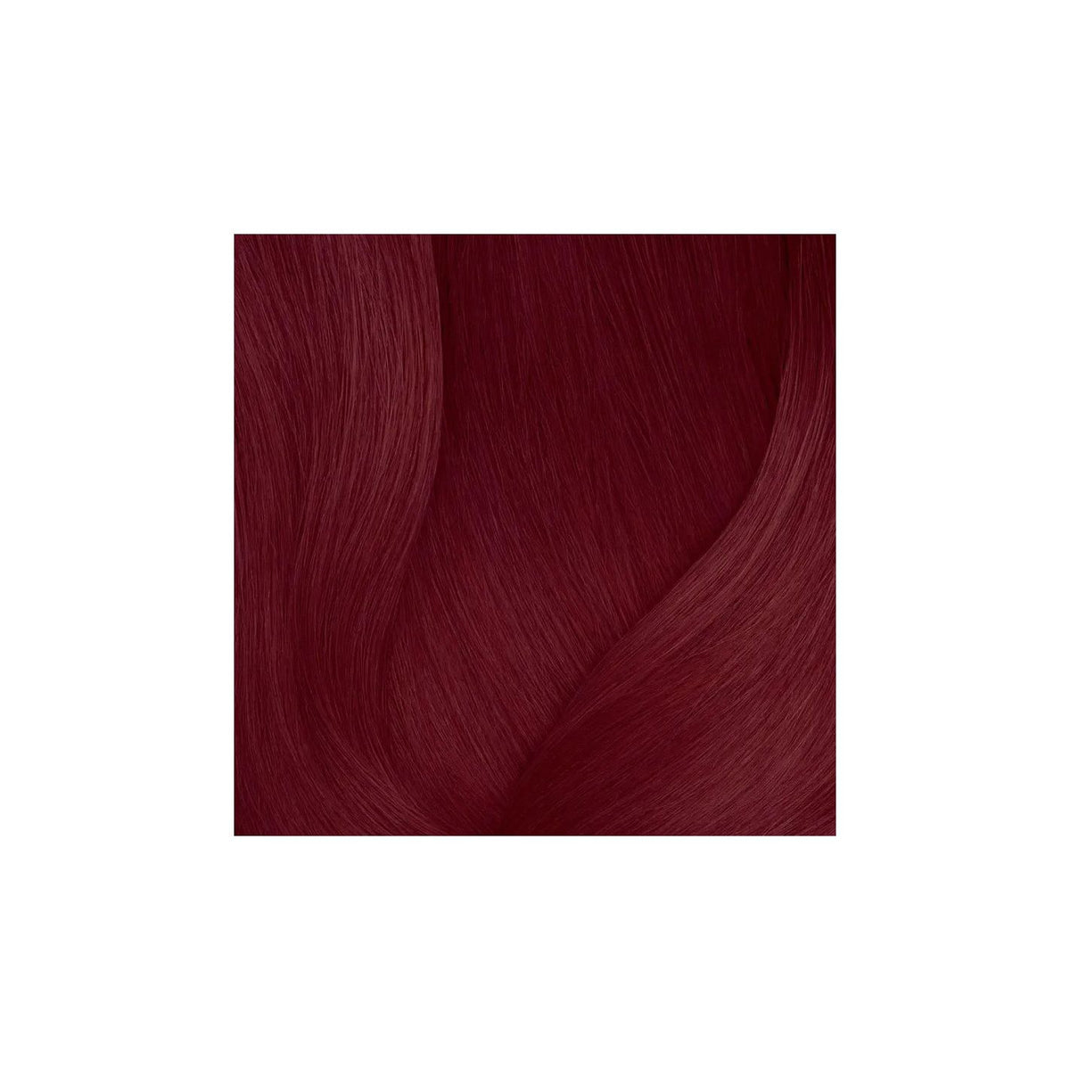 Matrix SoColor Pre-Bonded 6VR este o vopsea permanentă profesională, concepută pentru a oferi o nuanță intensă de blond închis cu reflexe violet-roșu, perfectă pentru un look vibrant, modern și plin de personalitate.
