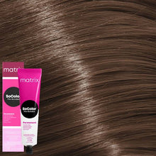 Încarcă imaginea în Galerie, Matrix SoColor Pre-Bonded 8AV este o vopsea permanentă profesională, creată pentru a oferi o nuanță elegantă de blond deschis cu reflexe cenușiu-violet, ideală pentru un look modern, sofisticat și uniform.

