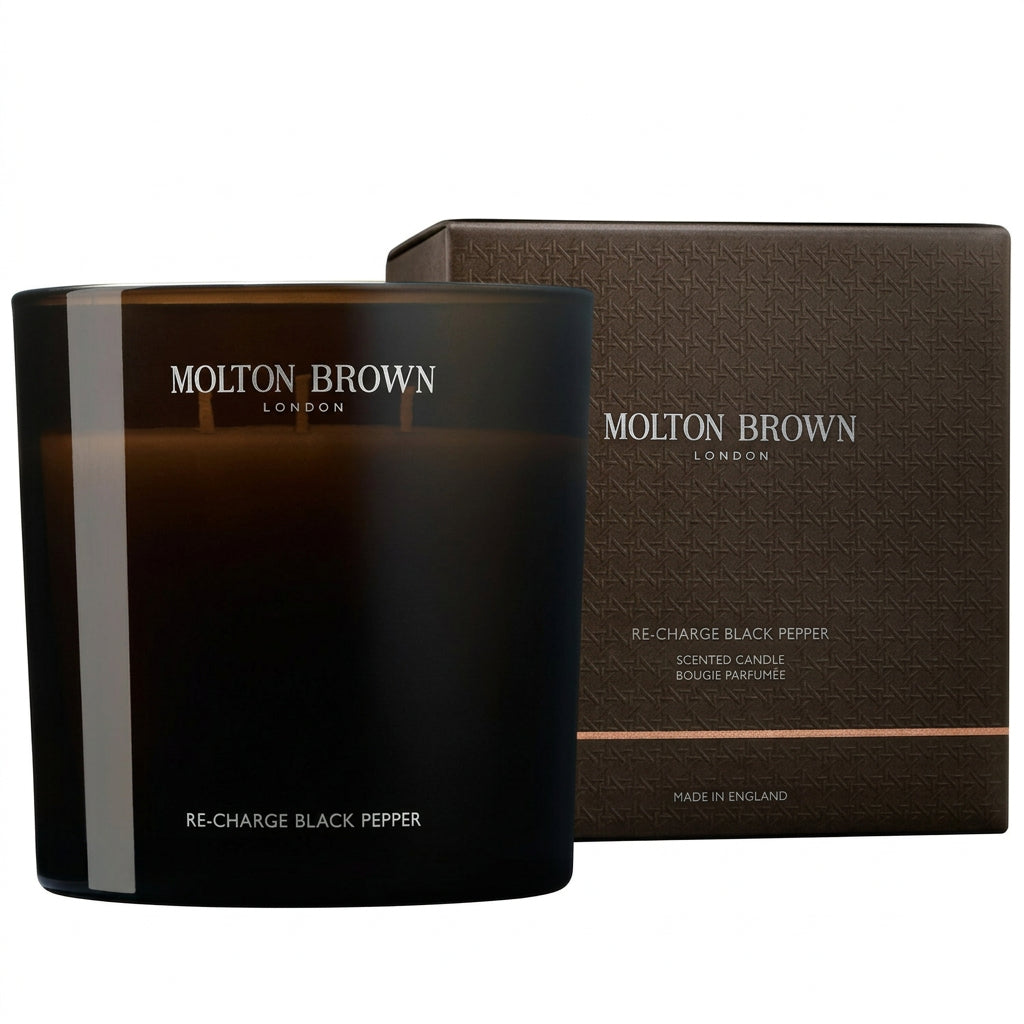 Molton Brown Re-Charge Black Pepper 600g - Lumanare Parfumata