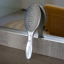 Încarcă imaginea în Galerie, Olivia Garden Expert Care ID2035 - Perie de Par Ovala Descurcare Usoara Peri Nylon - Beauty Lounge
