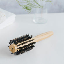 Încarcă imaginea în Galerie, Olivia Garden Blowout 40mm - Perie Rotunda cu Par de Mistret Pentru Netezire si Stralucire - Beauty Lounge
