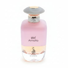 Încarcă imaginea în Galerie, Risala Amalia 100ml apa de parfum pentru femei delicat si feminin cu accente florale proaspete si o dulceata fina perfect pentru zi

