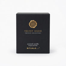 Încarcă imaginea în Galerie, Rituals Velvet Oudh Scented Candle – Lumanare Parfumata
