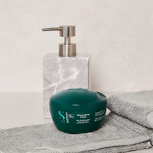 Încarcă imaginea în Galerie, Alfaparf Milano Reparative Mask - Masca De Reconstructie 200ml
