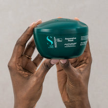 Încarcă imaginea în Galerie, Alfaparf Milano Reparative Mask - Masca De Reconstructie 200ml
