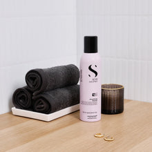 Încarcă imaginea în Galerie, Alfaparf Milano Semi di Lino Style Amplifying Mousse - Spuma De Volum 250ml
