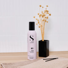 Încarcă imaginea în Galerie, Alfaparf Milano Semi di Lino Style Flexible Mousse - Spuma Flexibila 250ml
