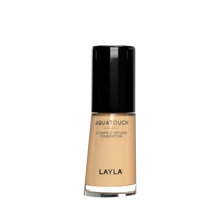 Încarcă imaginea în Galerie, Layla Cosmetics Aquatouch Vitamin C Infused Foundation N. 2   Fond de Ten Anti-Imbatranire
