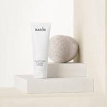Încarcă imaginea în Galerie, Babor Clarifying Peeling Cream 50ml - Cremă Exfoliantă Purificatoare cu Acid Salicilic pentru Pori Curați și Ten Gras cu Imperfecțiuni - Beauty Lounge
