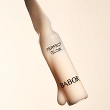 Încarcă imaginea în Galerie, Babor Perfect Glow 7x2ml - Fiole Concentrate cu Efect de Strălucire Instantanee și Formulă Clean Beauty pentru Ten Obosit și Palid - Beauty Lounge
