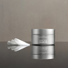 Încarcă imaginea în Galerie, Babor Resurface Exfoliating Peel Pads 40 buc - Discuri Exfoliante cu AHA, BHA și Niacinamidă pentru Ten Neted, Radiant și Uniform - Beauty Lounge

