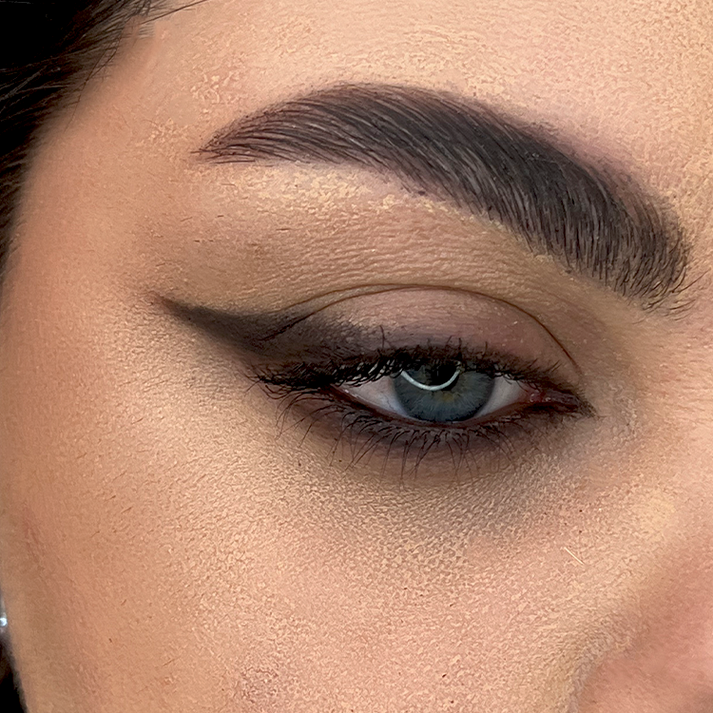 Layla Cosmetics Eye Liner Pencil Lunga Durata Nero - Creion Contur Ochi Negru