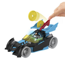 Încarcă imaginea în Galerie, Fisher Price Imaginext DC Super Friends Vehicul cu Figurina Batman cu Costum Gri
