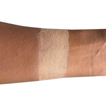 Încarcă imaginea în Galerie, Layla Cosmetics Look Perfect Foundation No 1 - Fond de Ten cu Efect de Lifting
