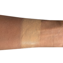 Încarcă imaginea în Galerie, Layla Cosmetics Look Perfect Foundation No 4 - Fond de Ten cu Efect de Lifting
