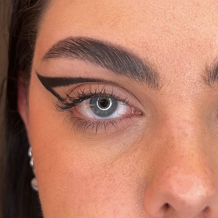 Layla Cosmetics Black Eyeliner Waterproof - Creion Contur Ochi Rezistent la Apa Negru - Beauty Lounge