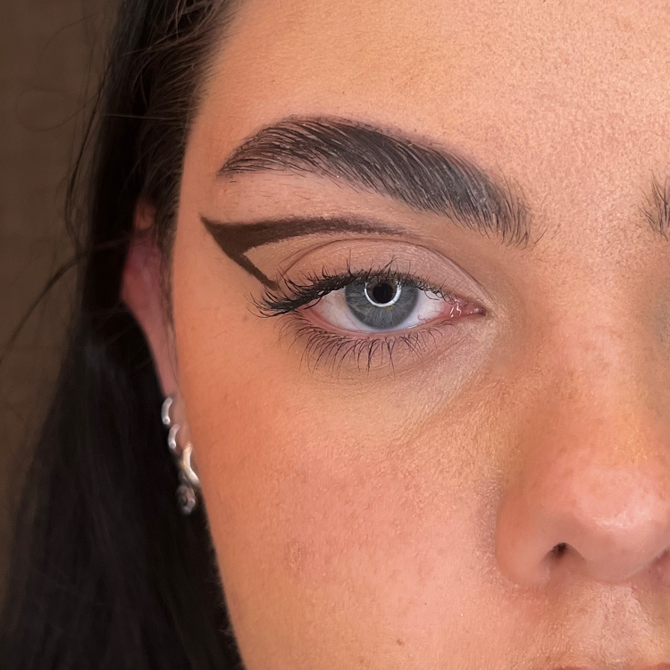 Layla Cosmetics Brown Eyeliner Waterproof - Creion Contur Ochi Rezistent la Apa Maro - Beauty Lounge