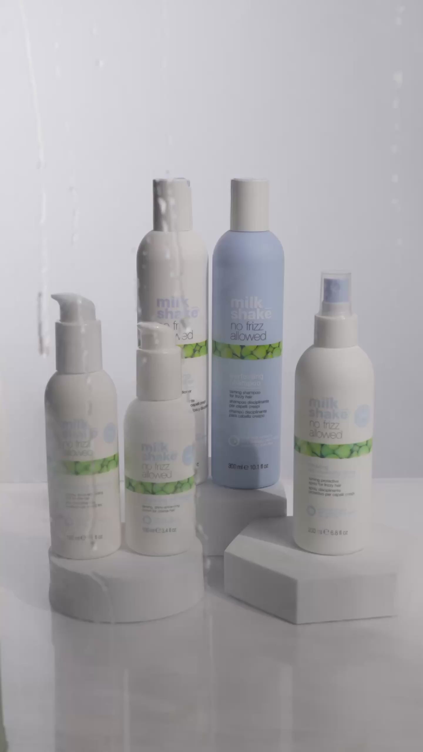 Încarcă video: MilkShake No Frizz Allowed Glistening Light Milk 100ml – Ser Anti-electrizare