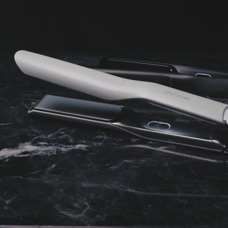 GHD Sculpt Interactive Heat-Adapt Super Slim Infinity 26mm White - Placa Profesionala Alba